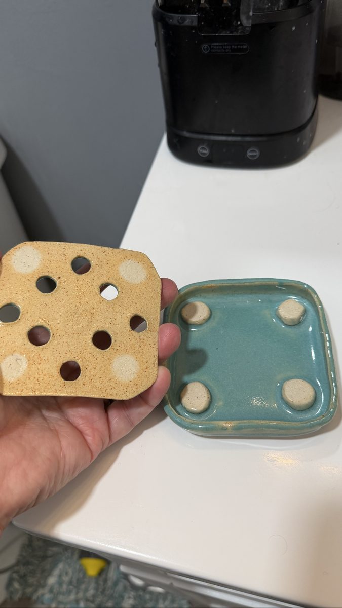 Ceramic Sponge Holder · Medium